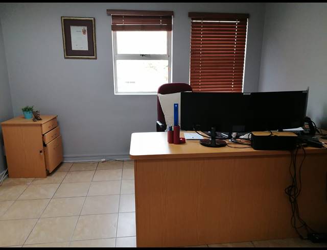 436M² OFFICE FOR SALE IN RUSTENBURG CENTRAL
